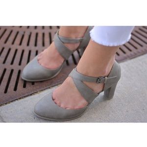 🎉SALE!🎉 NIB Comfort Pumps Size 9 - true to size